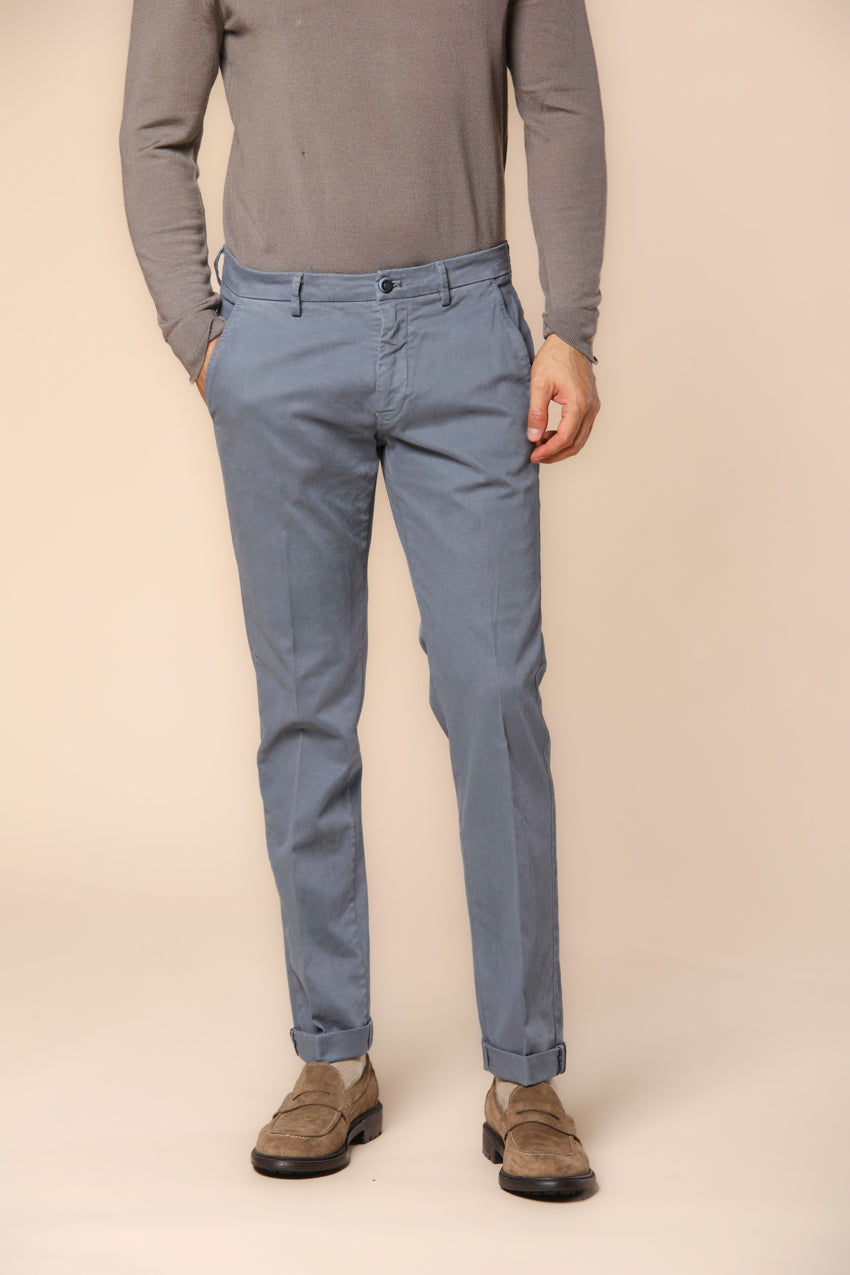 Torino pantalon chino homme en gabardine coupe slim ①.