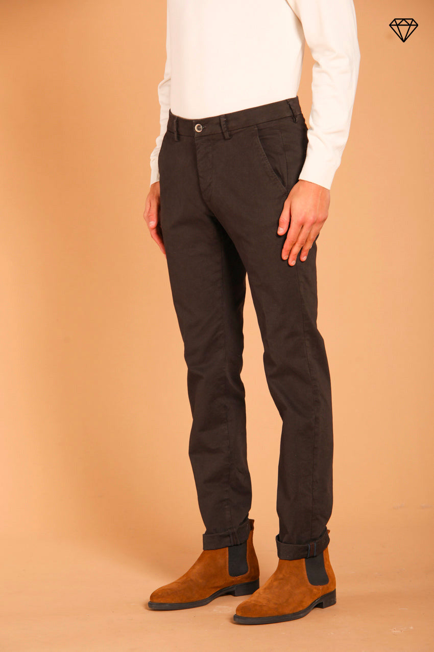 Torino men's chino pants in gabardine slim fit ①