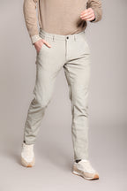 Foto 1 Torino pantalone chino uomo in fustagno con stampa galles slim fit