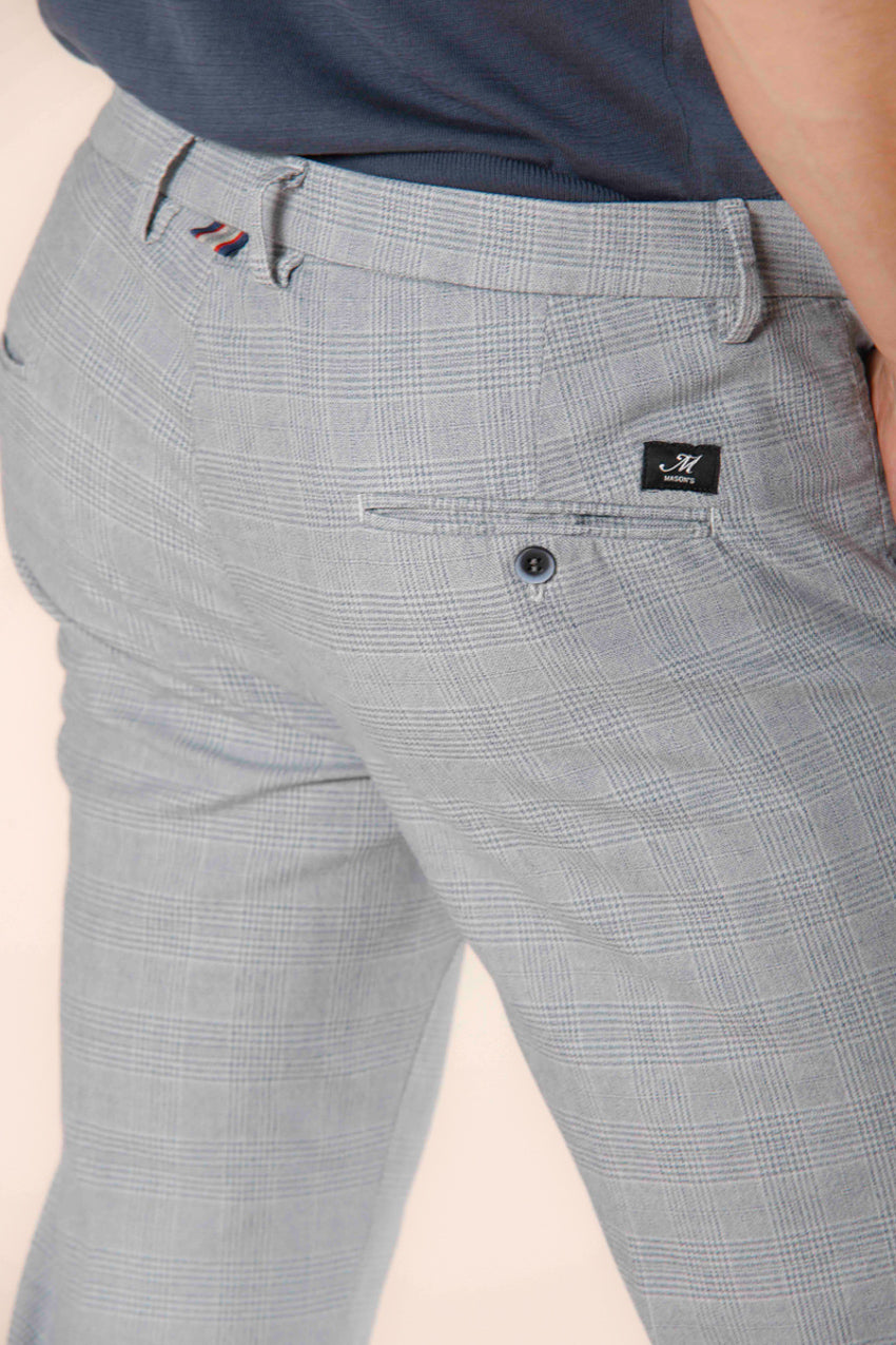 Image 3 du pantalon chino homme en coton gris clair avec motif Prince de Galles modéle Torino Style par Mason's