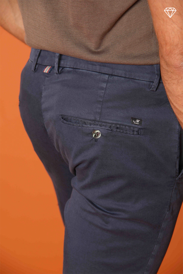 Torino pantalone chino uomo in tricotina fine cotone e lyocell slim fit  ①