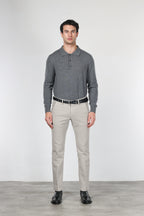 Torino Chinohose für Herren aus 1000-Rippen-Feincord, Slim Fit ①