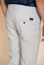 Torino pantalon chino homme en micro-motif pied-de-poule teint en fil bleu slim fit