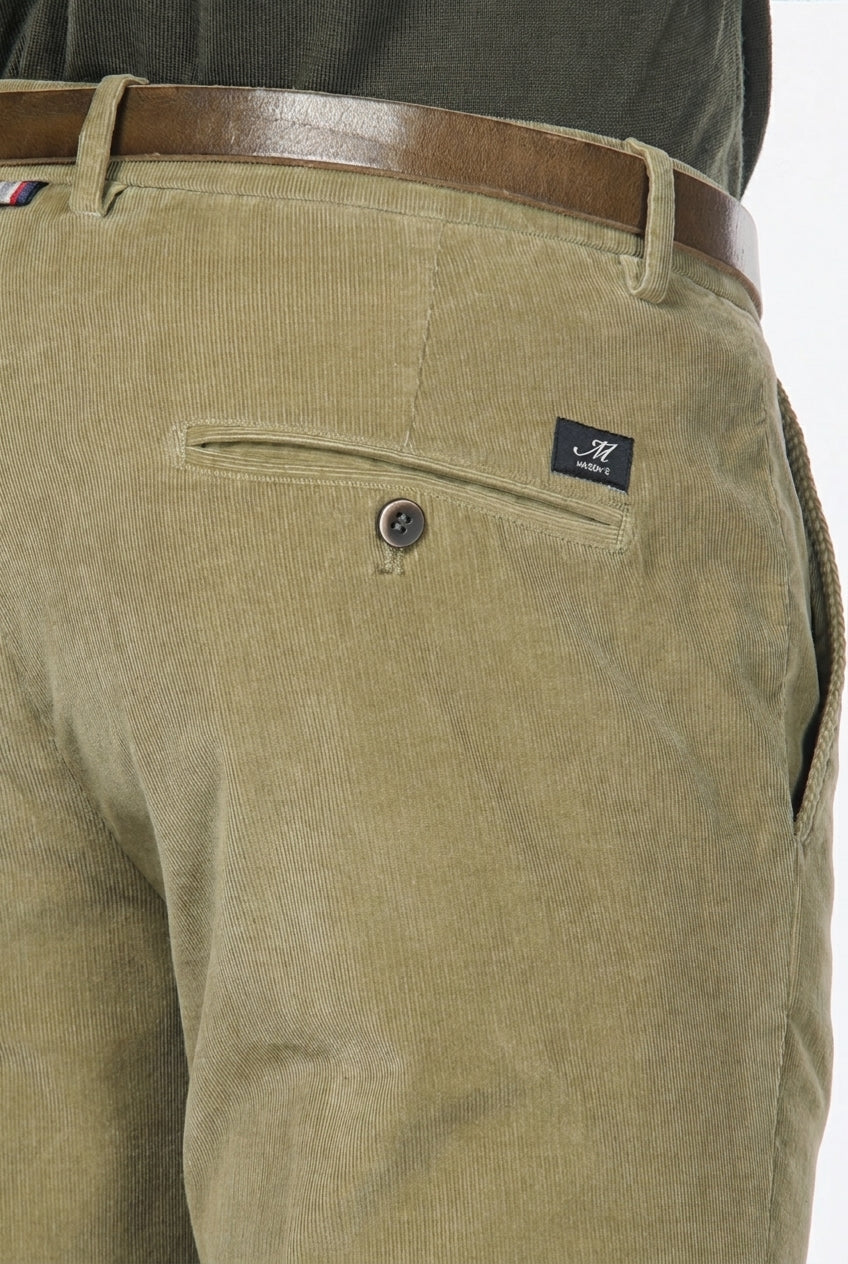 Torino Herren-Chinohose aus 1000-Rippen-Cord, Slim Fit ①