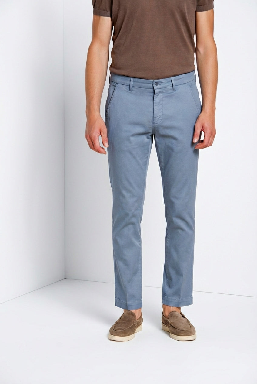 Torino Flex pantalón chino hombre en gabardina stretch slim fit ①