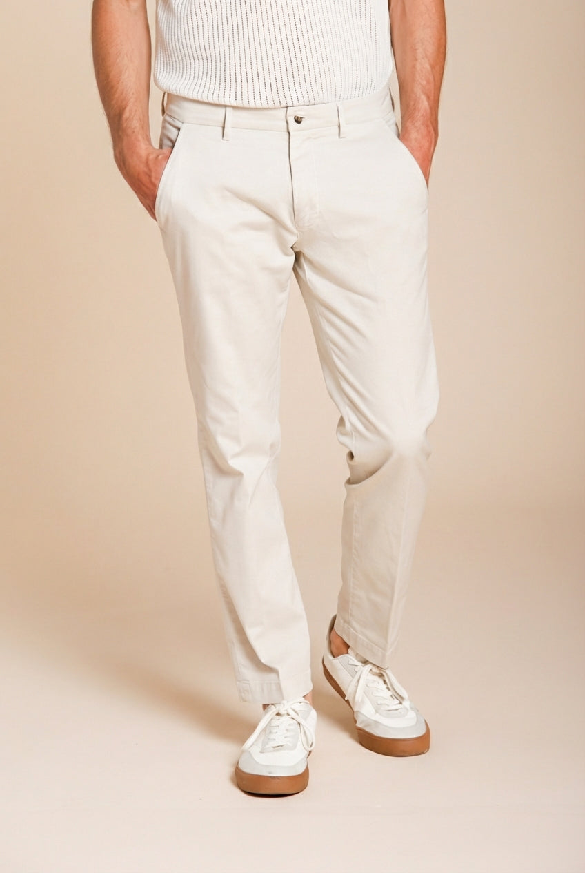 Torino Flex pantalón chino hombre en gabardina stretch slim fit ①