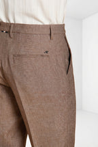 Boston pantalón chino hombre en denim trama diagonal relaxed fit