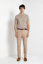 Boston pantalón chino hombre en twill ligero stretch relaxed fit