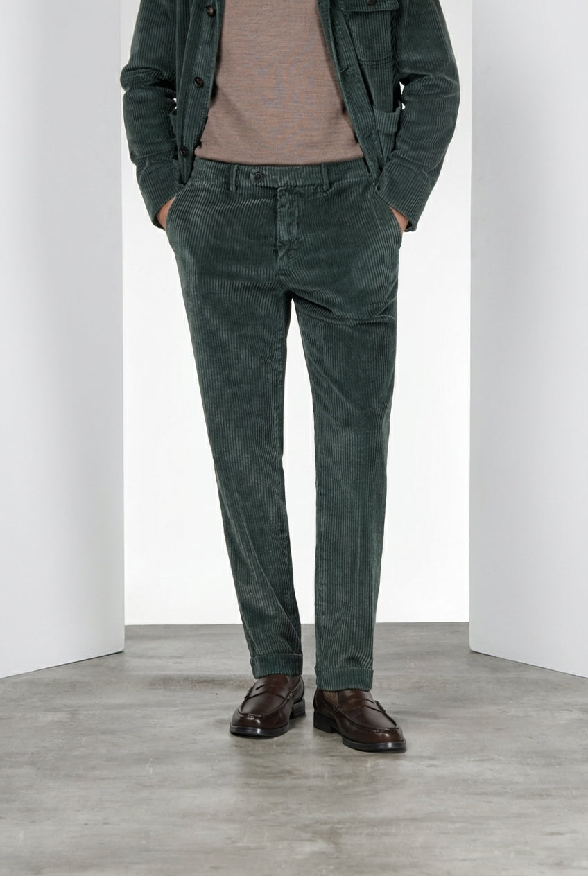 Paris pantalone chino uomo in velluto a costa larga carrot fit