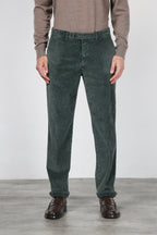 Paris pantalone chino uomo in velluto a costa larga carrot fit