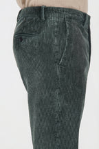 Paris pantalone chino uomo in velluto a costa larga carrot fit