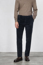Paris pantalone chino uomo in velluto a costa larga carrot fit