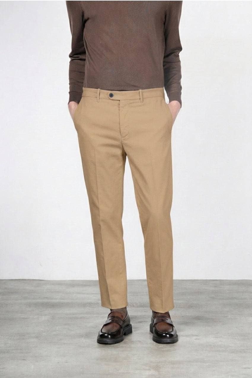 Paris pantalone chino uomo in tricotina stretch carrot fit