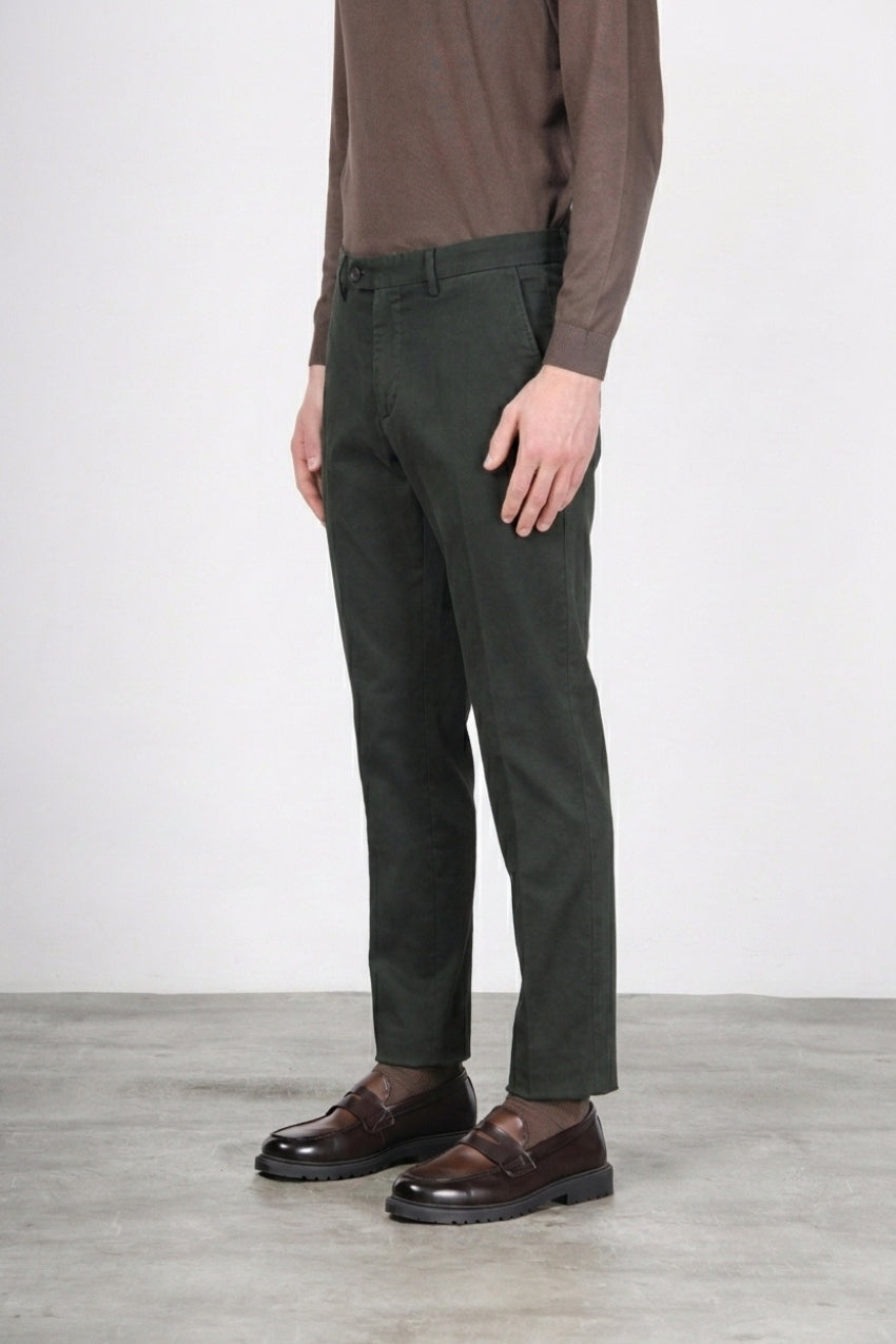 Paris pantalone chino uomo in tricotina stretch carrot fit
