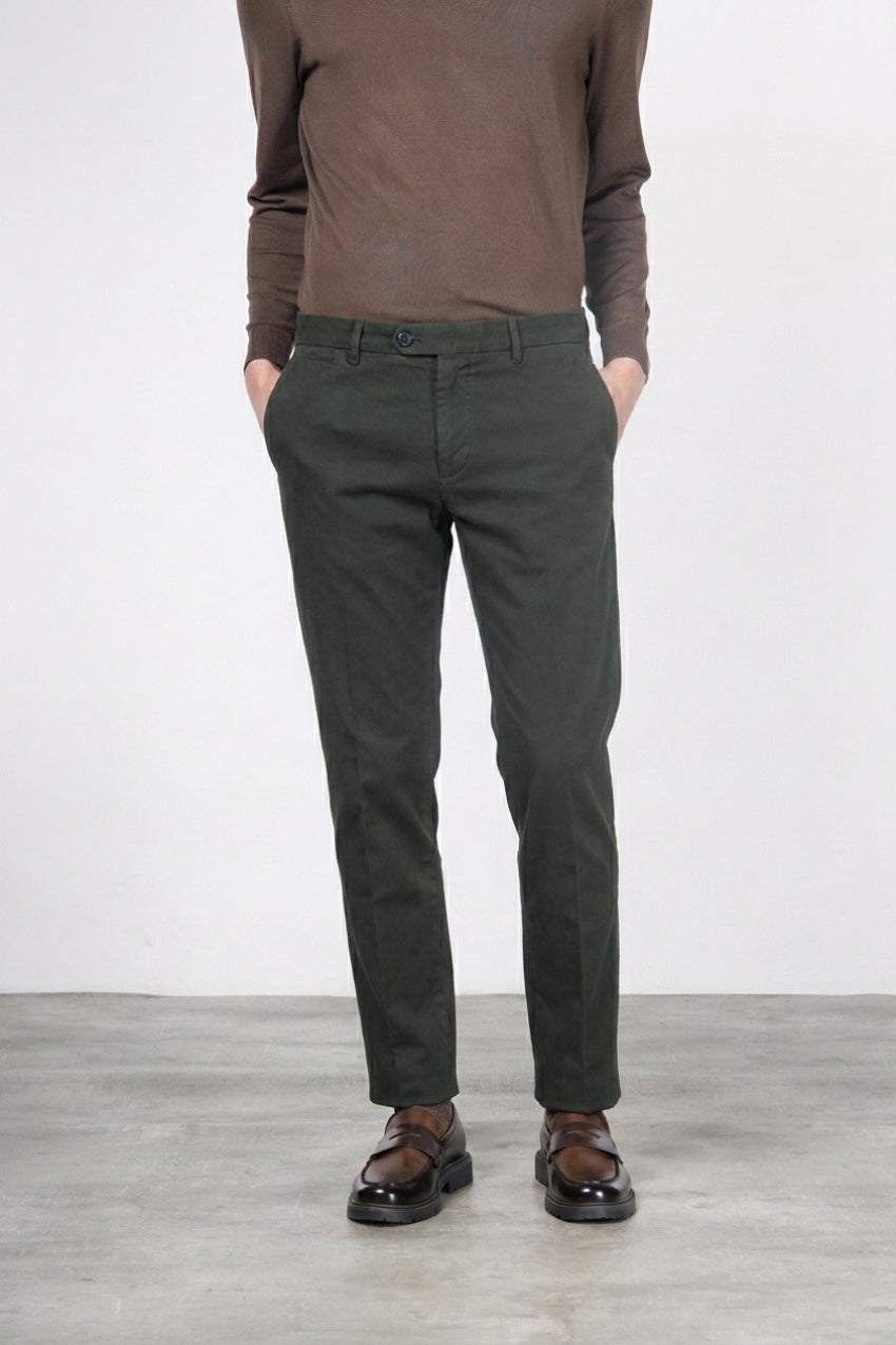 Paris pantalone chino uomo in tricotina stretch carrot fit