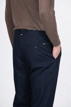 Paris men’s chino pants in stretch tricotine with carrot fit ①