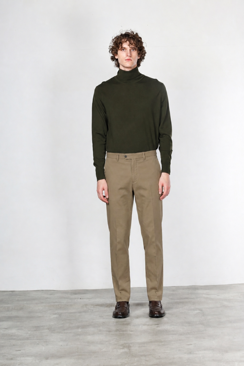 Paris men’s chino pants in cotton and wool gabardine with carrot fit