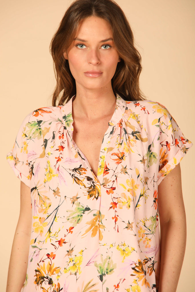 immagine 1 di camicia donna modello Adele MM pattern fiori colore lilla di Mason's