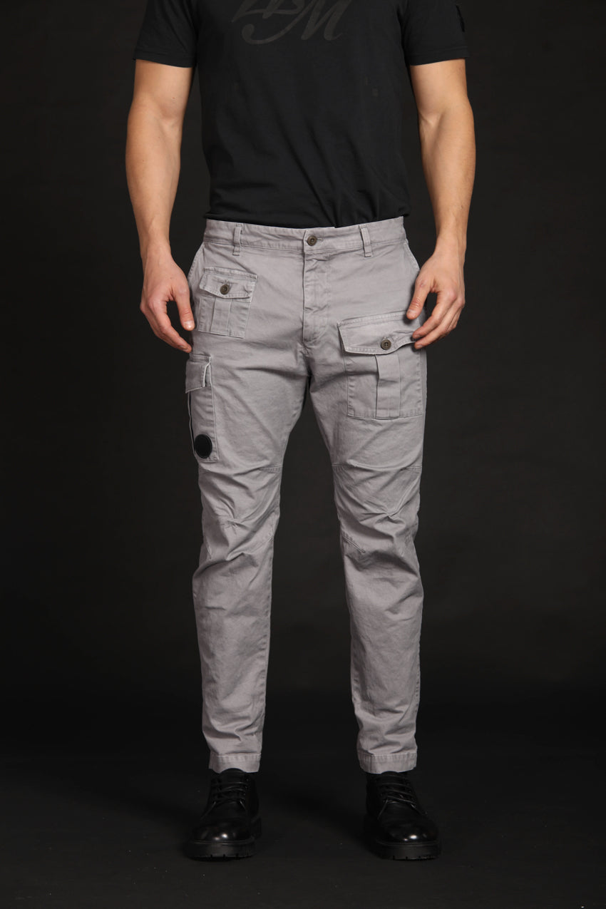 immagine 1 di pantalone cargo uomo modello George Coolpocket in grigio fit carrot di Mason's