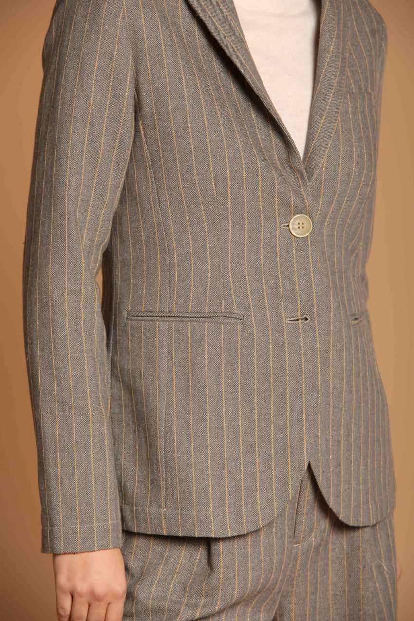 immagine 3 di blazer donna, modello Helena, con pattern riga di colore grigio di mason's