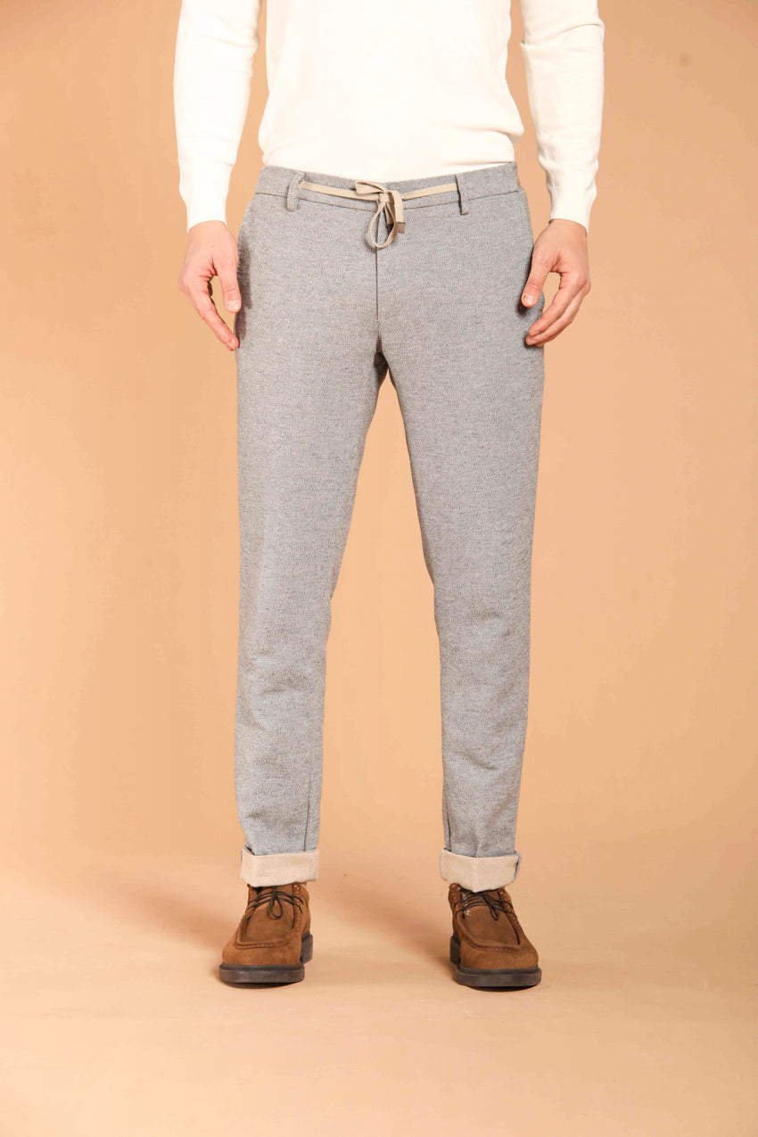 immagine 1 di pantalone chino jogger uomo modello New York Elax, in grigio, regular fit di Mason's