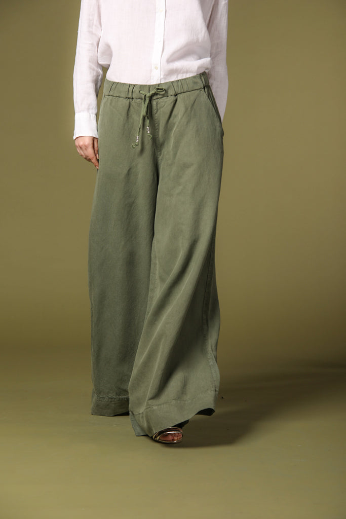 immagine 1 di pantalone chino donna modello Portofino in verde relaxed fit di Mason's