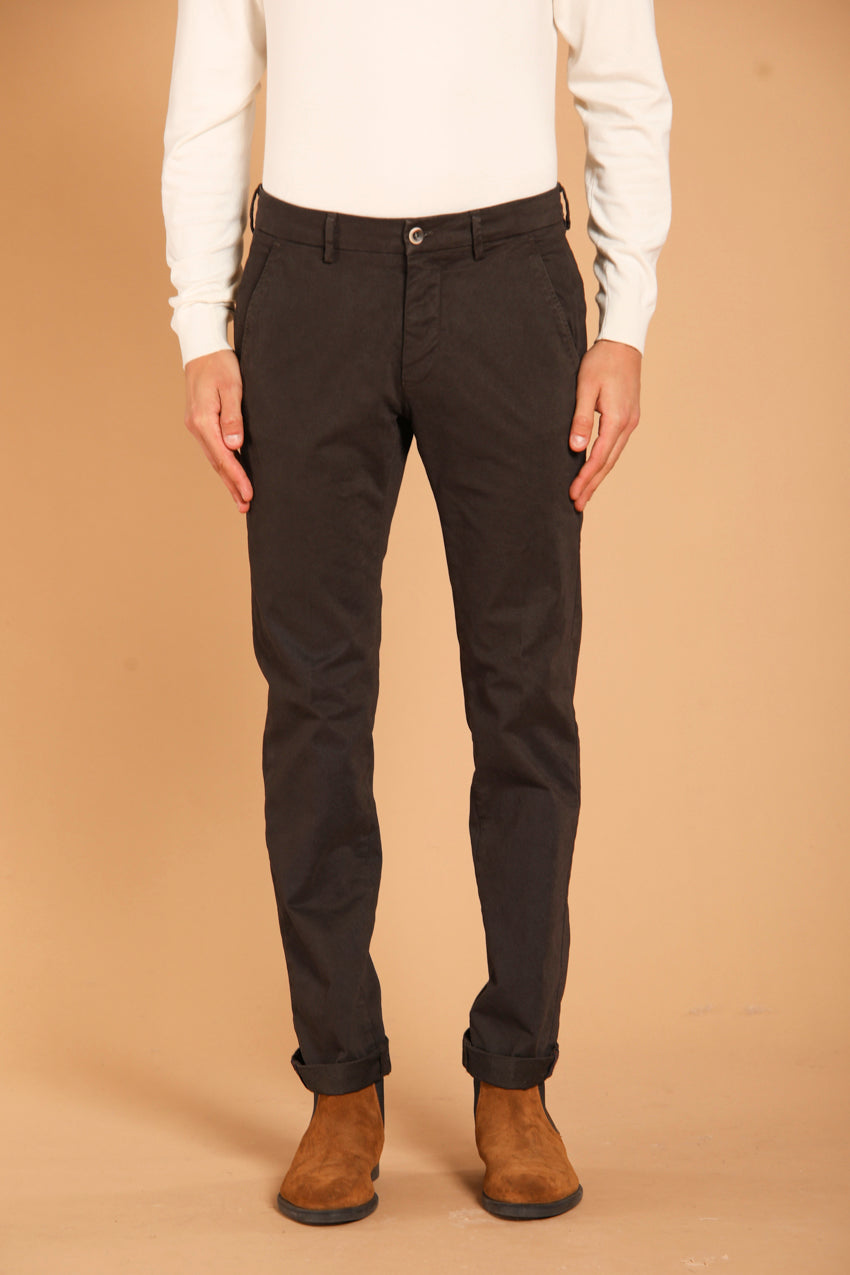 immagine 1 di pantalone chino uomo modello Torino Style, in gabardina, di colore marroncino fit slim di Mason's