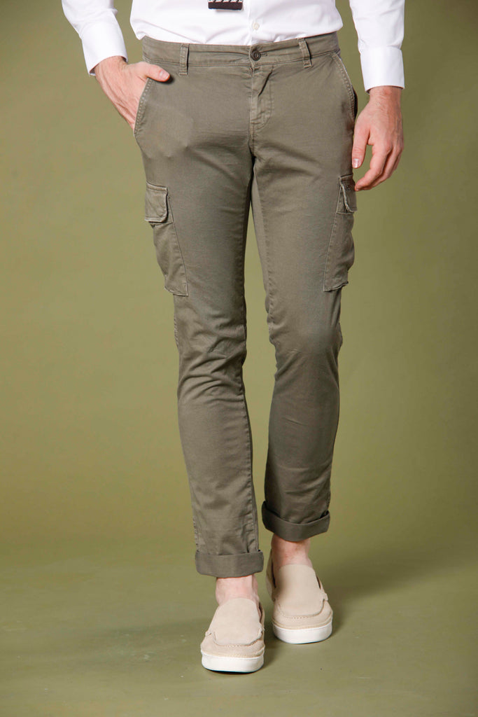 immagine 1 di pantalone cargo uomo in cotone modello Chile colore verde militare extra slim di Mason's