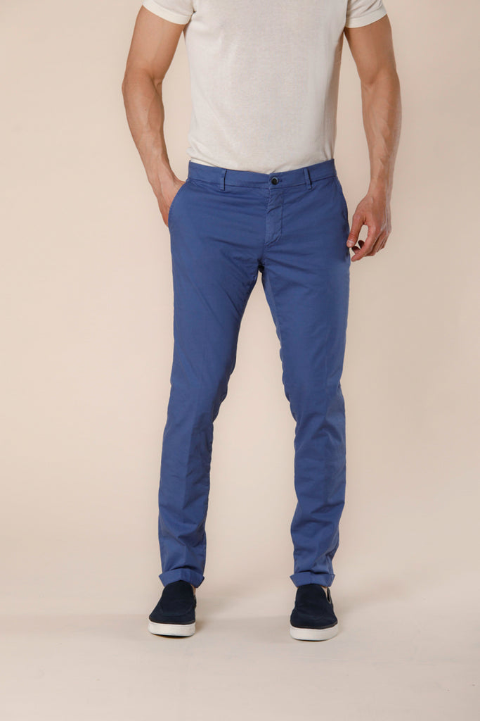 Immagine 1 di pantalone chino uomo in gabardina stretch color indaco modello Milano Style di Mason's 