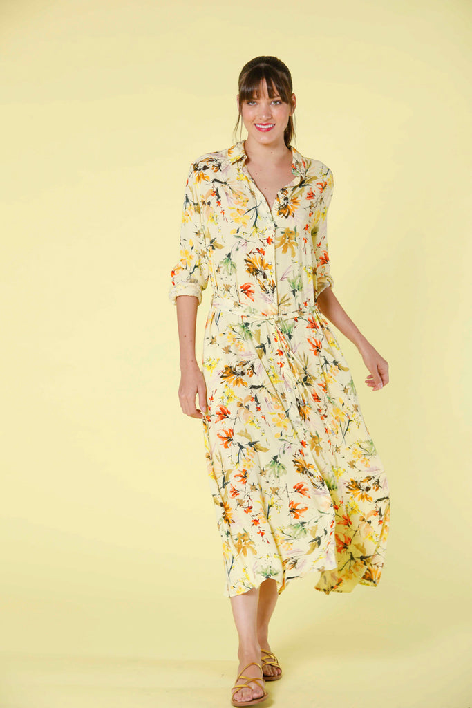 immagine 1 di abito lungo da donna in popeline con pattern fiori di campo modello Nicole Dress colore giallino regular di Mason's 