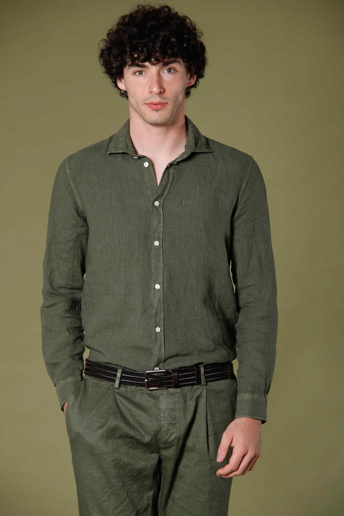 Immagine 1 di camicia uomo a manica lunga in lino verde modello Torino di Mason's