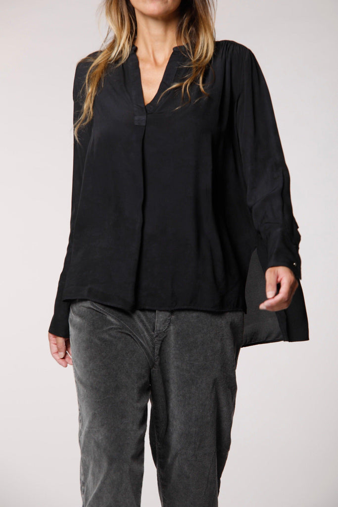 immagine 1 di camicia da donna in viscosa colore nero modello Adele W di Mason's 