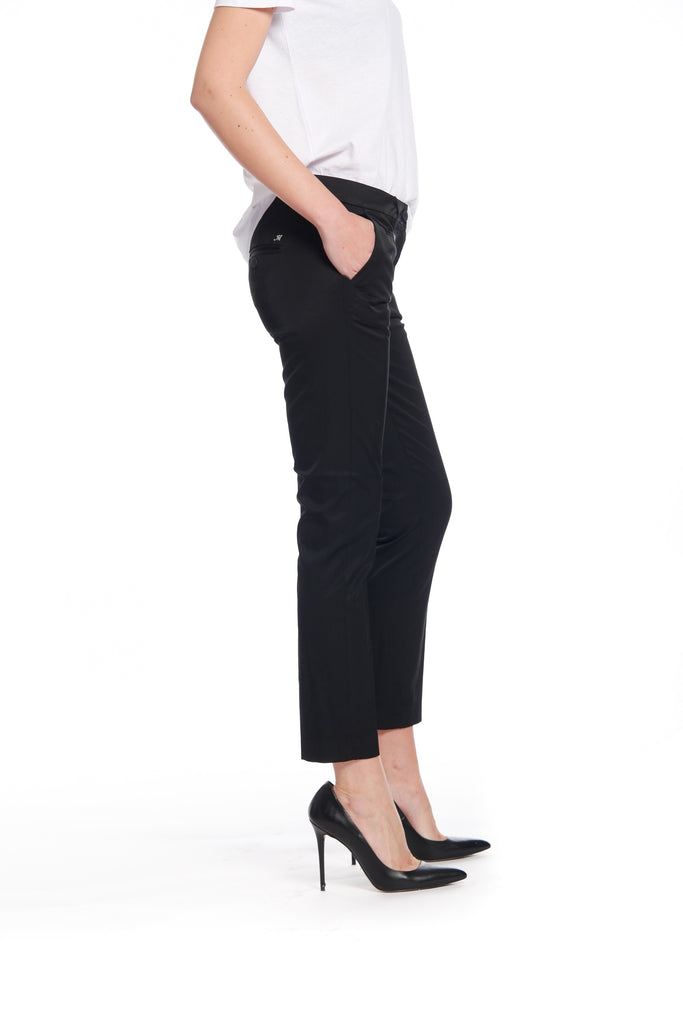 New York Slim pantalone chino donna in raso stretch slim ①